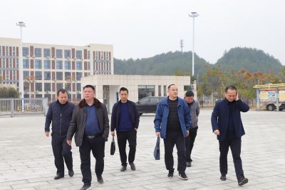 平安建設迎驗收，平安和諧滿(mǎn)校園——我校迎接“懷化市平安建設示范?！痹u估驗收